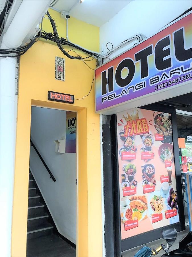 Oyo 90465 Pelangi Baru Hotel Johor Bahru Exterior foto